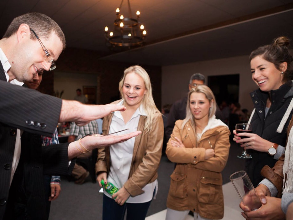 Alexander May - Cape Town Magician & Mentalist